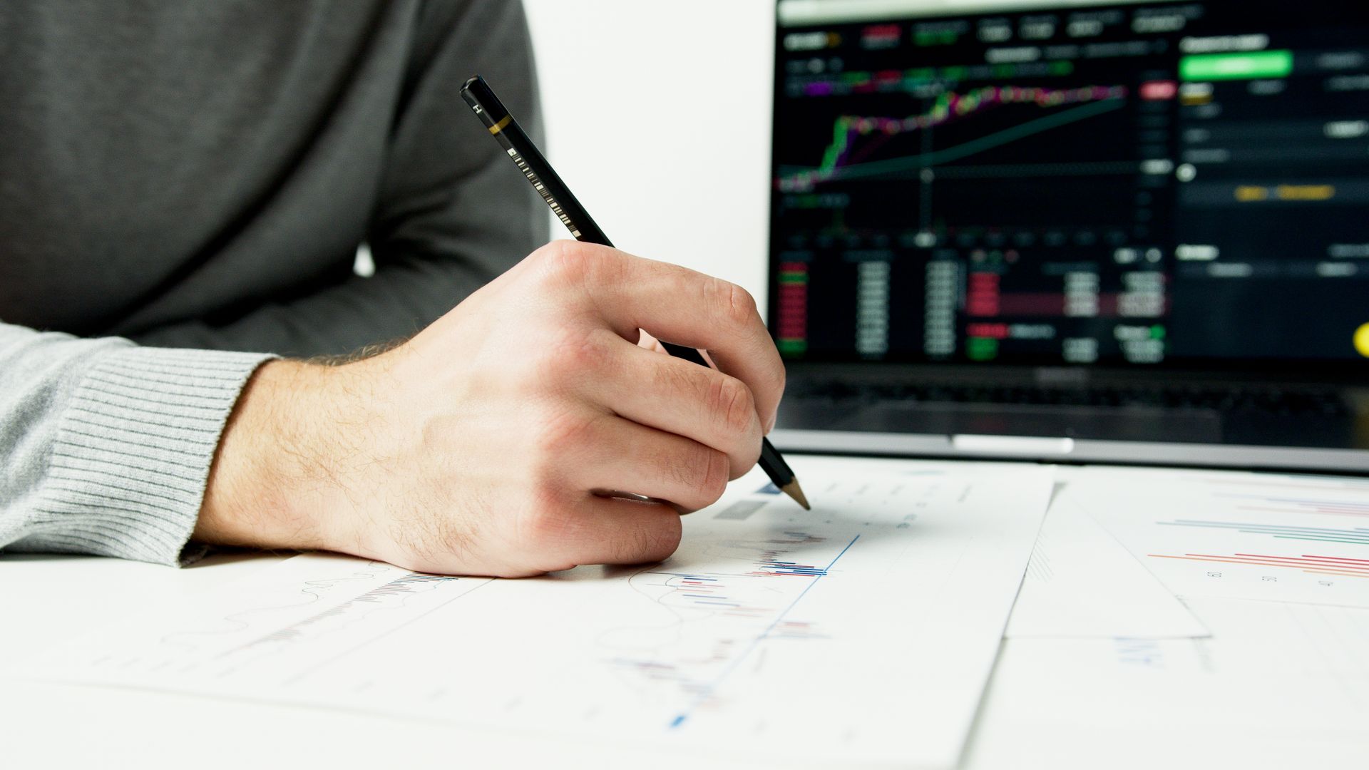 renew your trade license in dubai